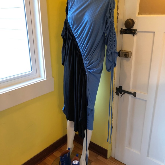 Zara dress - Picture 3 of 4